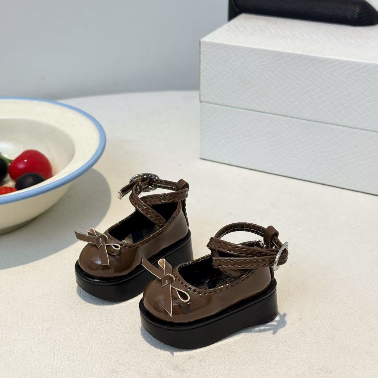 Vintage Collectible Shoes - Sapatos de Boneca com Laço Marrom