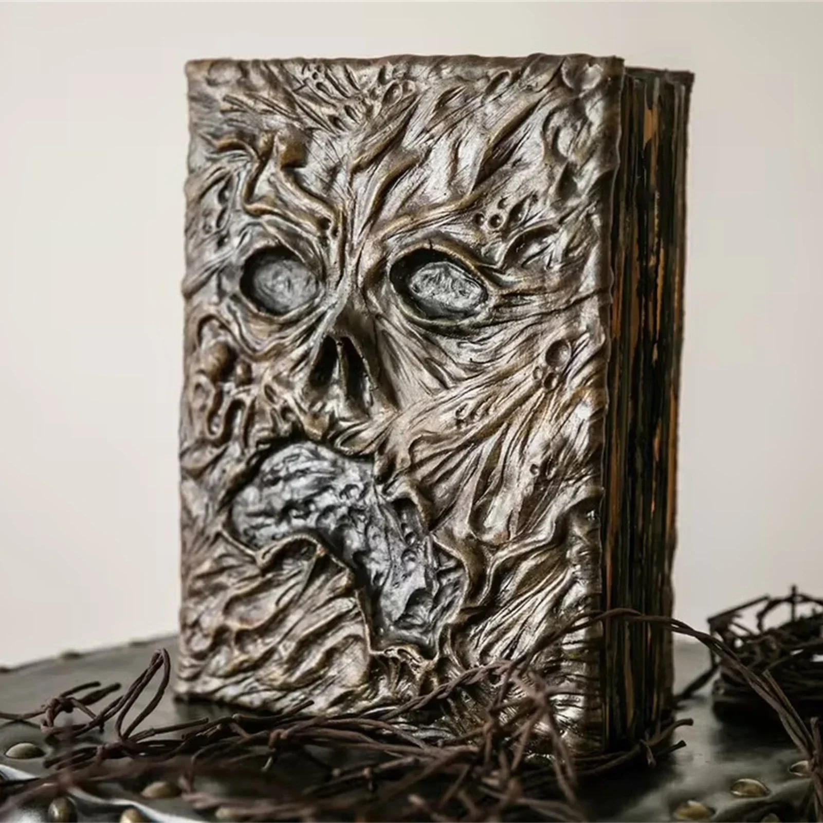 Necronomicon Vintage - Livro d - Vintage And Collectible Books avaliação e preço