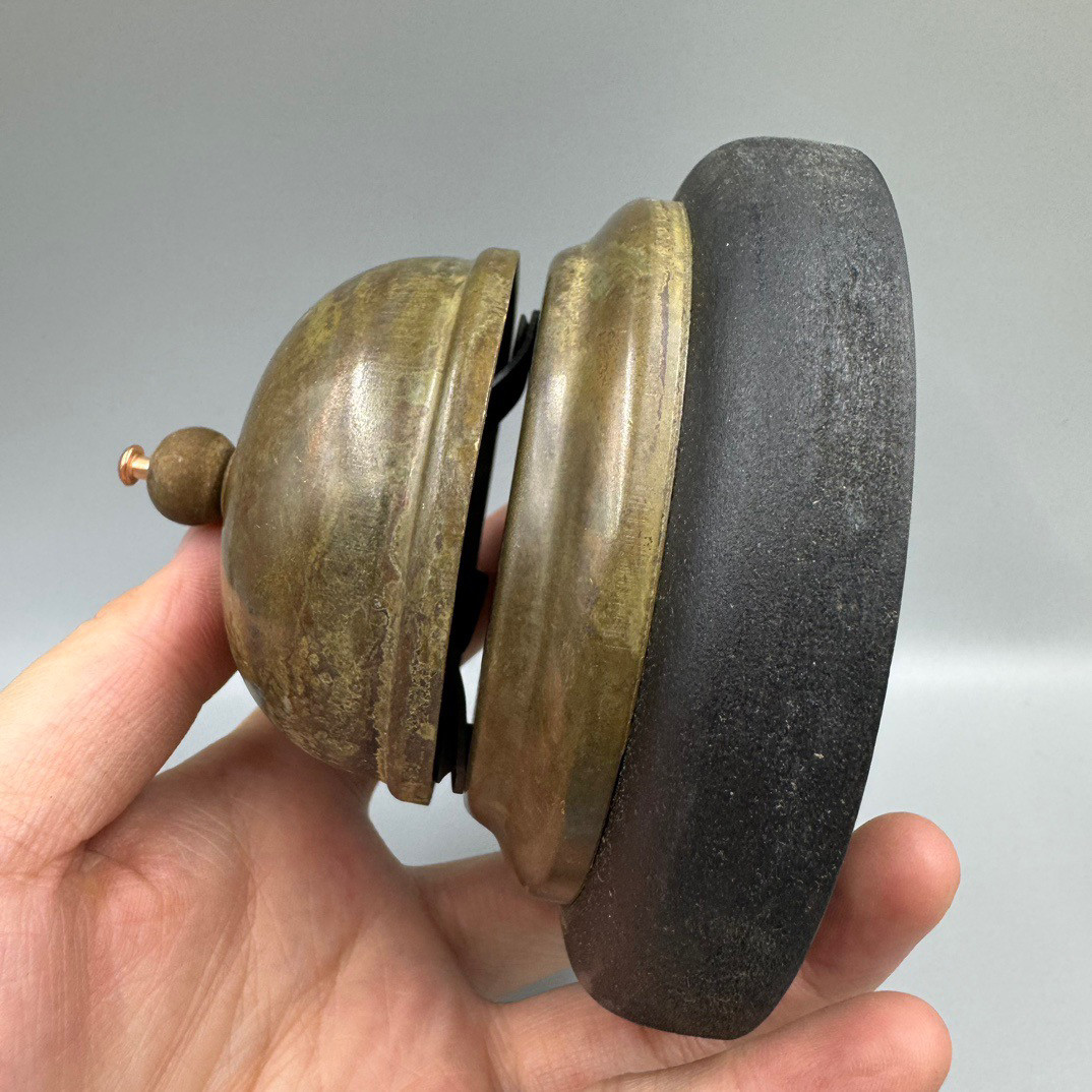 Sino de Latão Vintage Retrô Es - Vintage Collectible Bells avaliação e preço