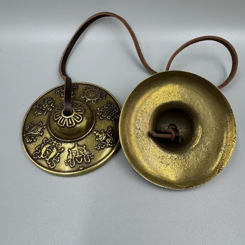 Níbor de latão, design de drag - Vintage Collectible Bells avaliação e preço