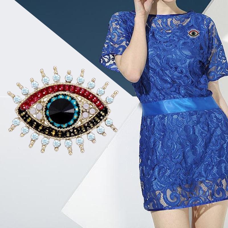 Crachás de mau olhado azul vin - Collectible Vintage Brooches avaliação e preço