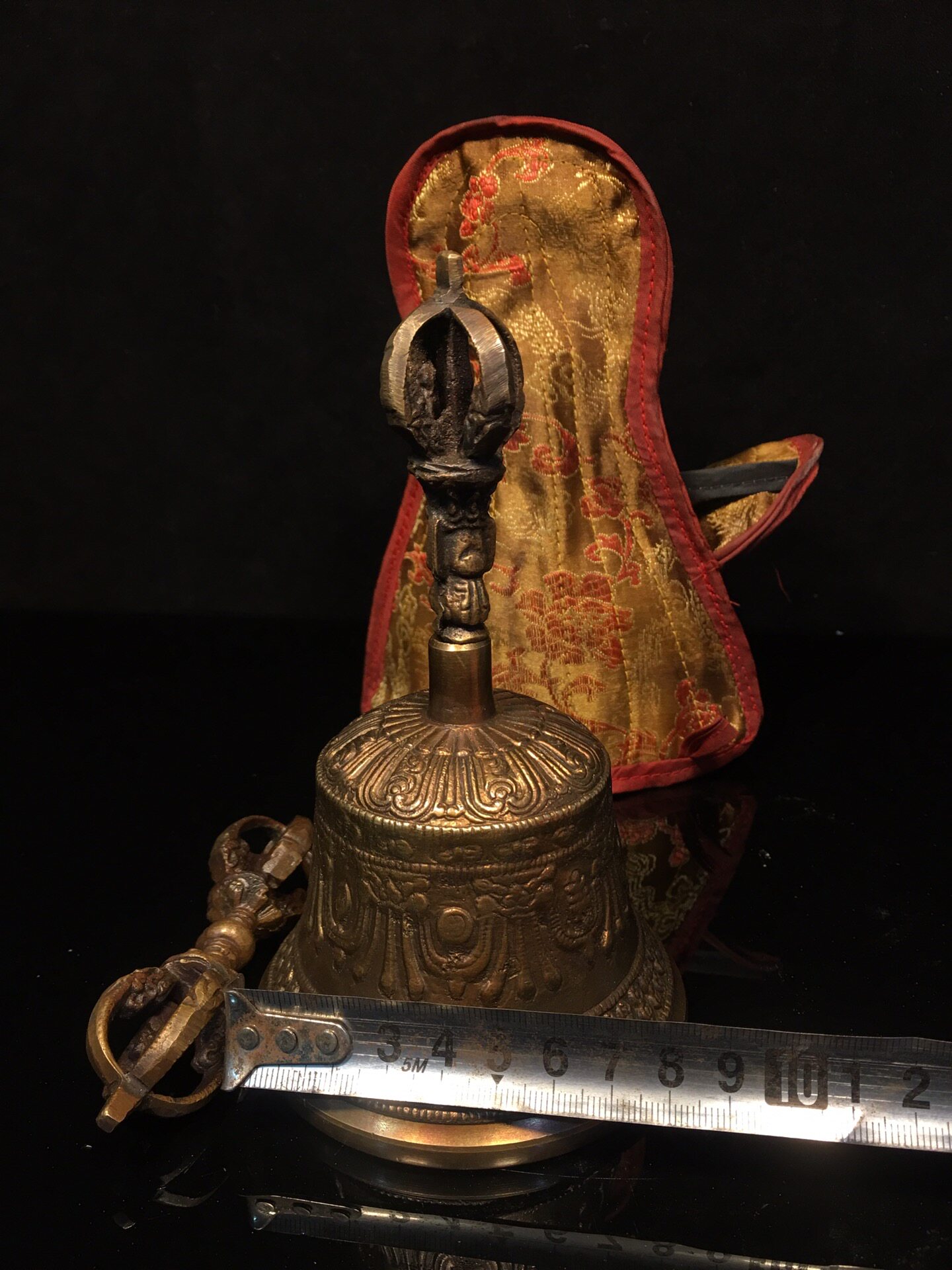 Conjunto de Sino e Dorje de La - Vintage Collectible Bells avaliação e preço